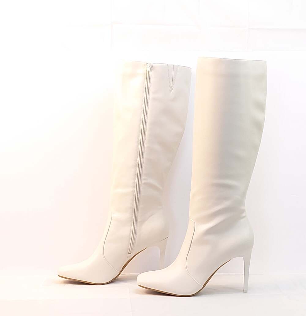 NEW IN BOX INC International Concepts VidelP Knee-High Boots White Size 9.5